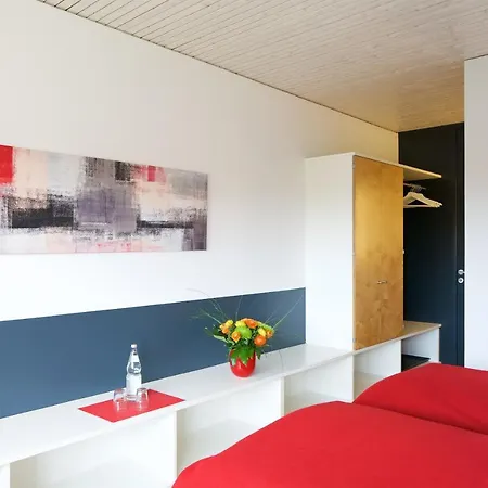 Ξενοδοχείο Rotes Haus 3*