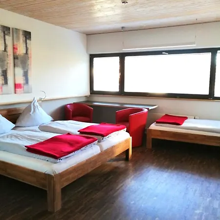 Rotes Haus 3* اوبرلنغن