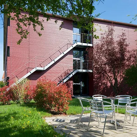Rotes Haus 3* اوبرلنغن