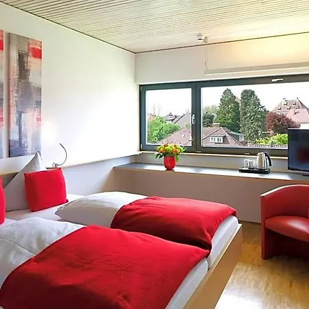 Rotes Haus 3*